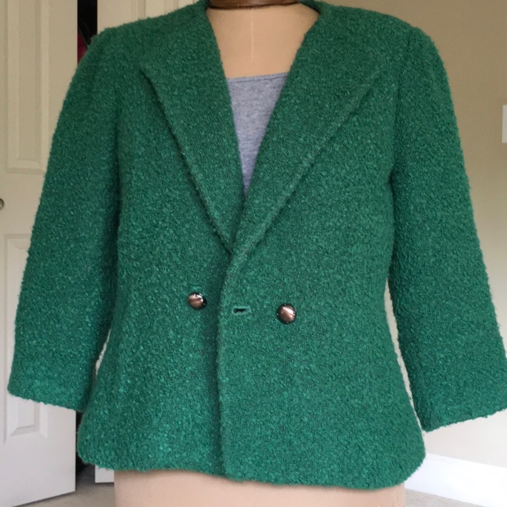 Cabi Kelly green ivy boucle wool blend cropped blazer jacket in size 8